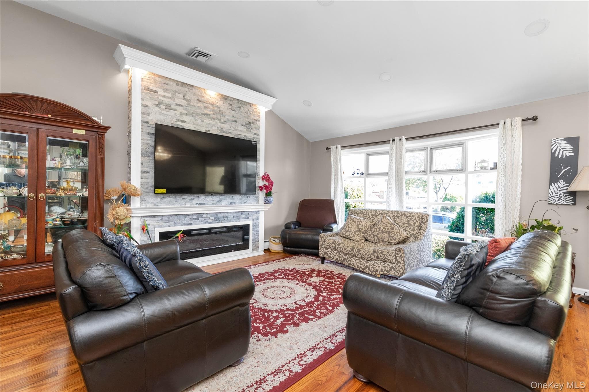 80 Rosalie Court thumbnail 3