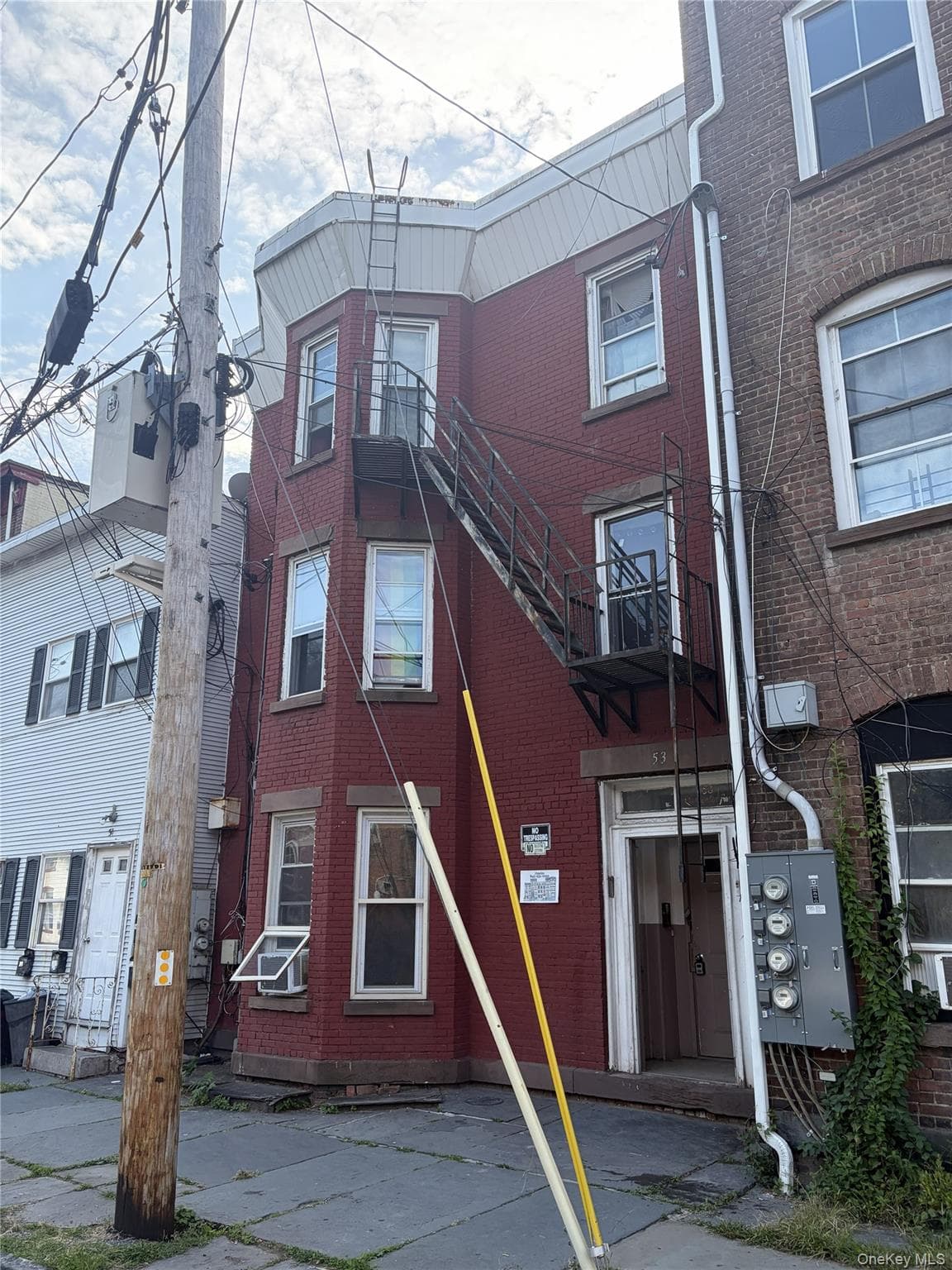 53 Carpenter Avenue thumbnail 2