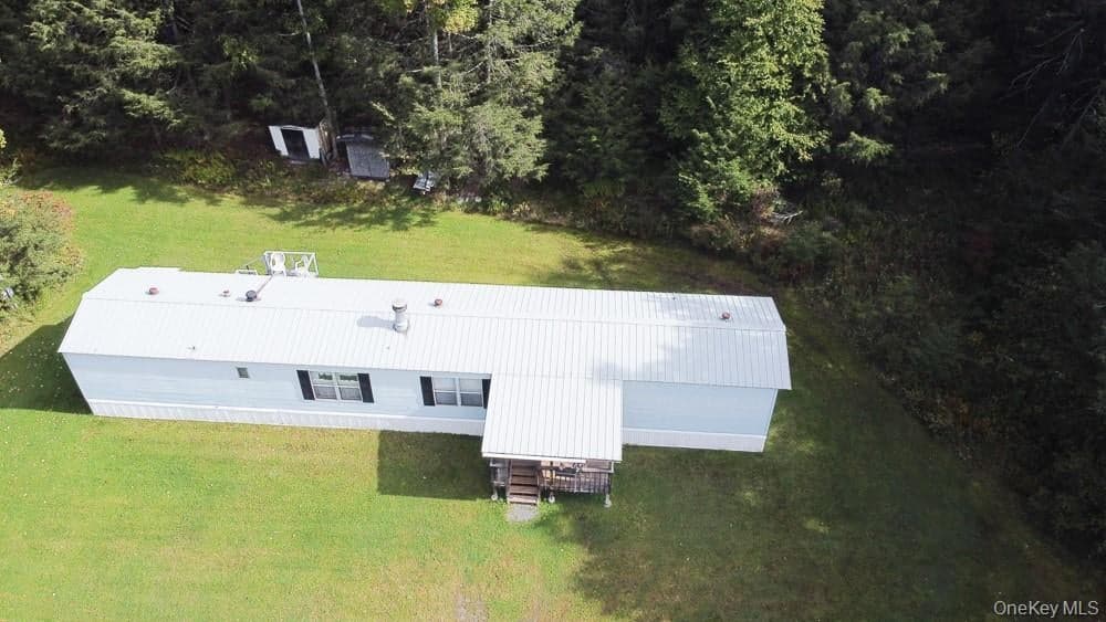 184 Seeman Road thumbnail 4