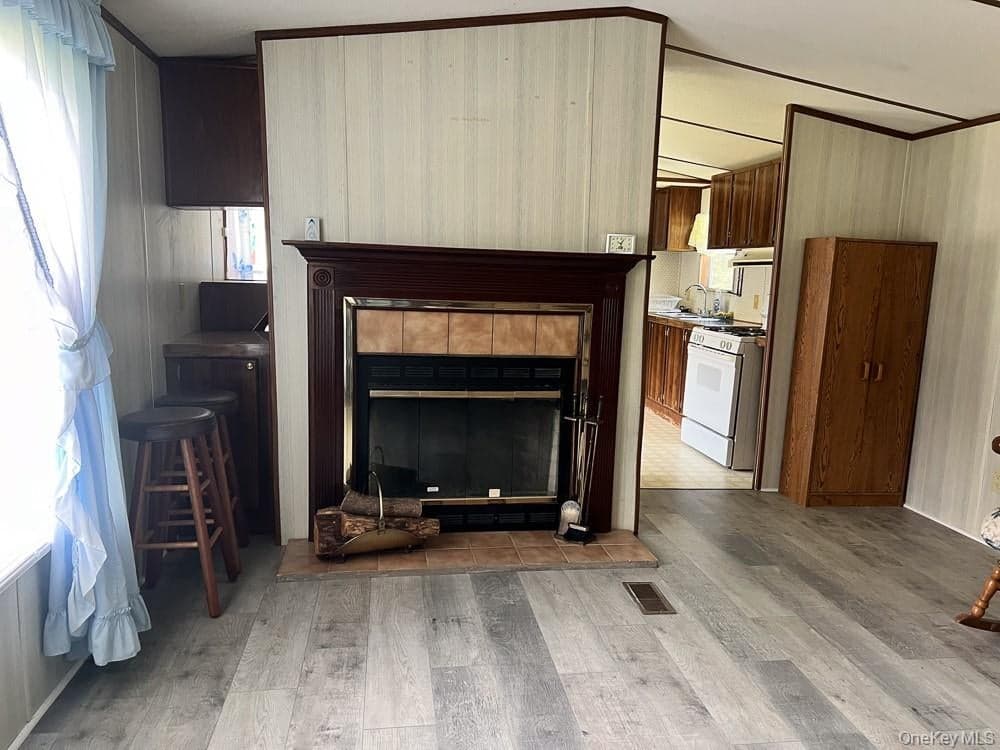 184 Seeman Road thumbnail 12