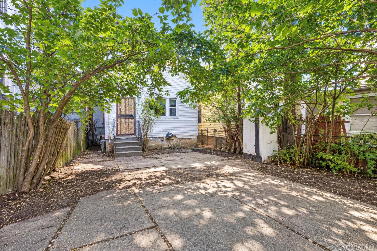 2140 Mapes Avenue thumbnail 7