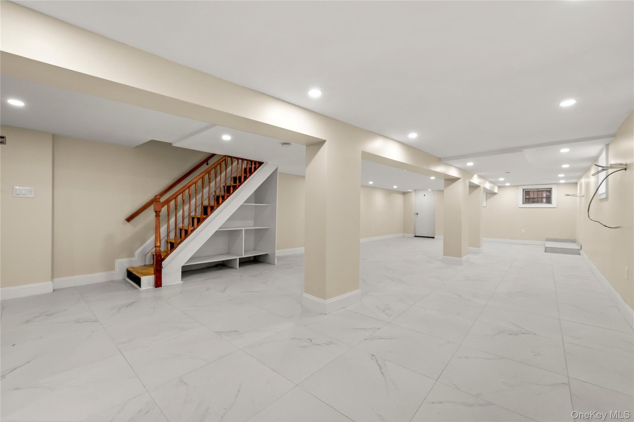 639 Watkins Street thumbnail 32