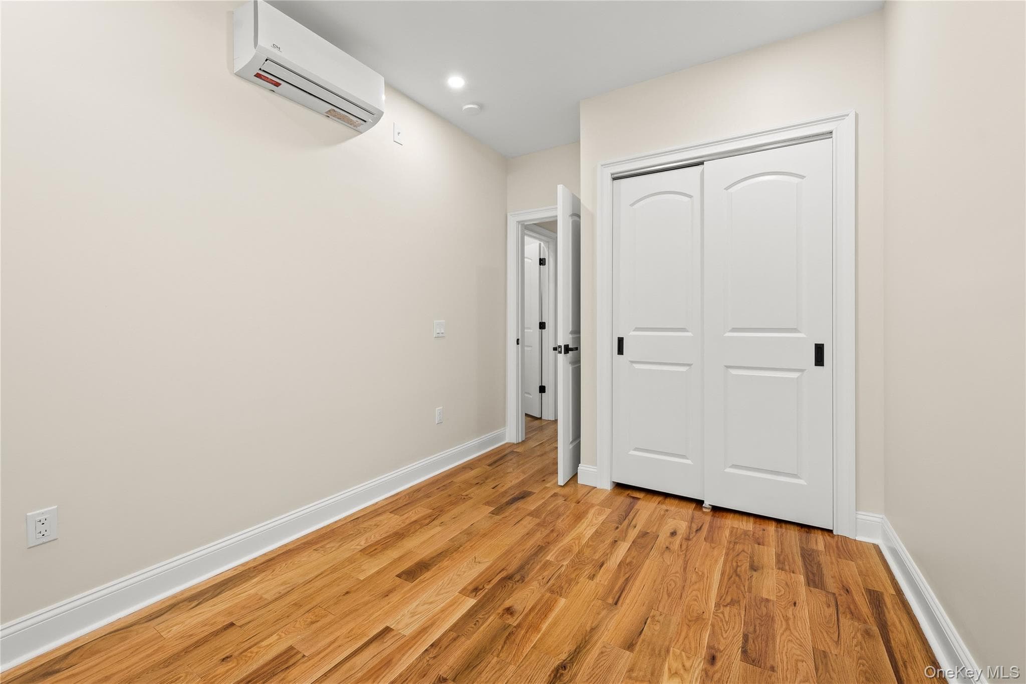 639 Watkins Street thumbnail 36