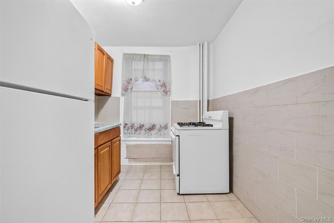 1993 Amsterdam Avenue Ave Unit: 31 thumbnail 7