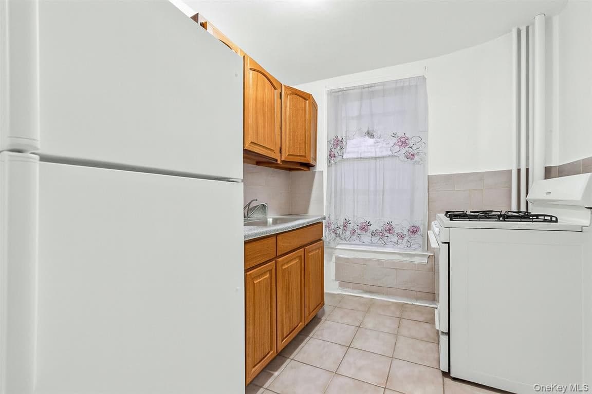 1993 Amsterdam Avenue Ave Unit: 31 thumbnail 8