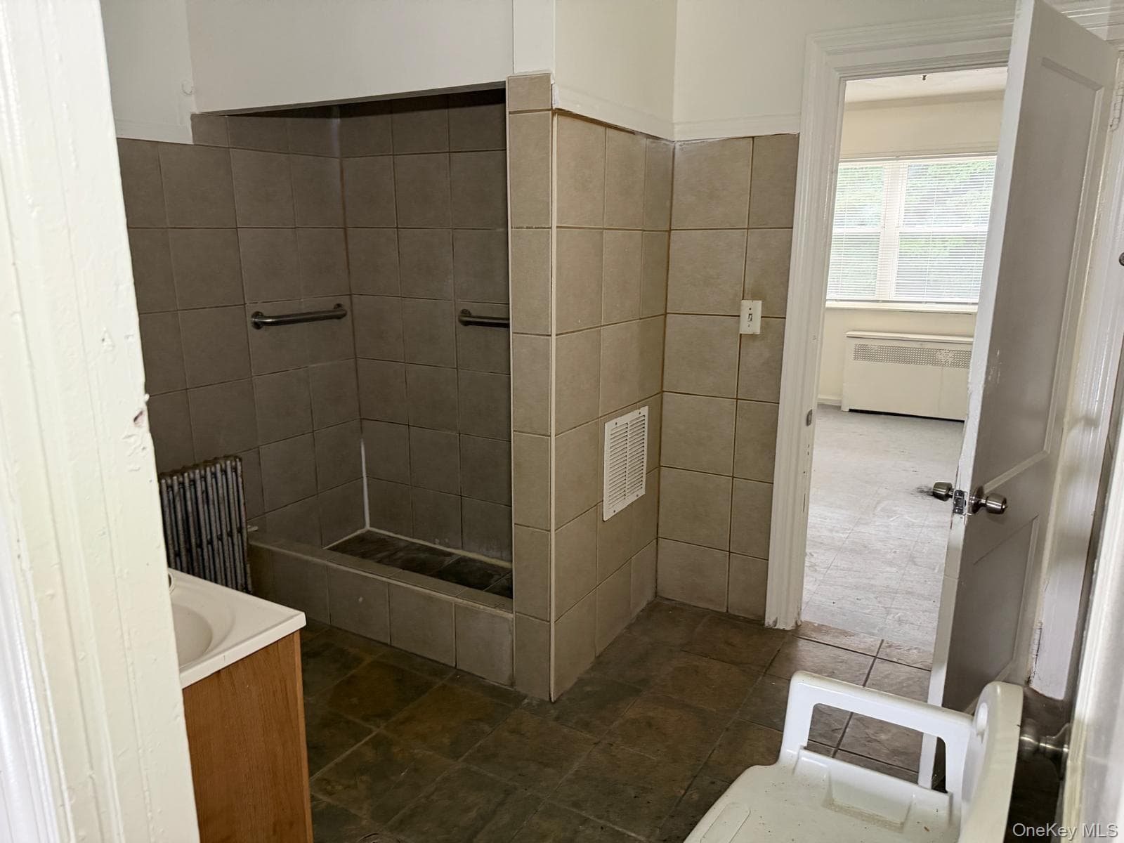 184 S Pascack Road thumbnail 17