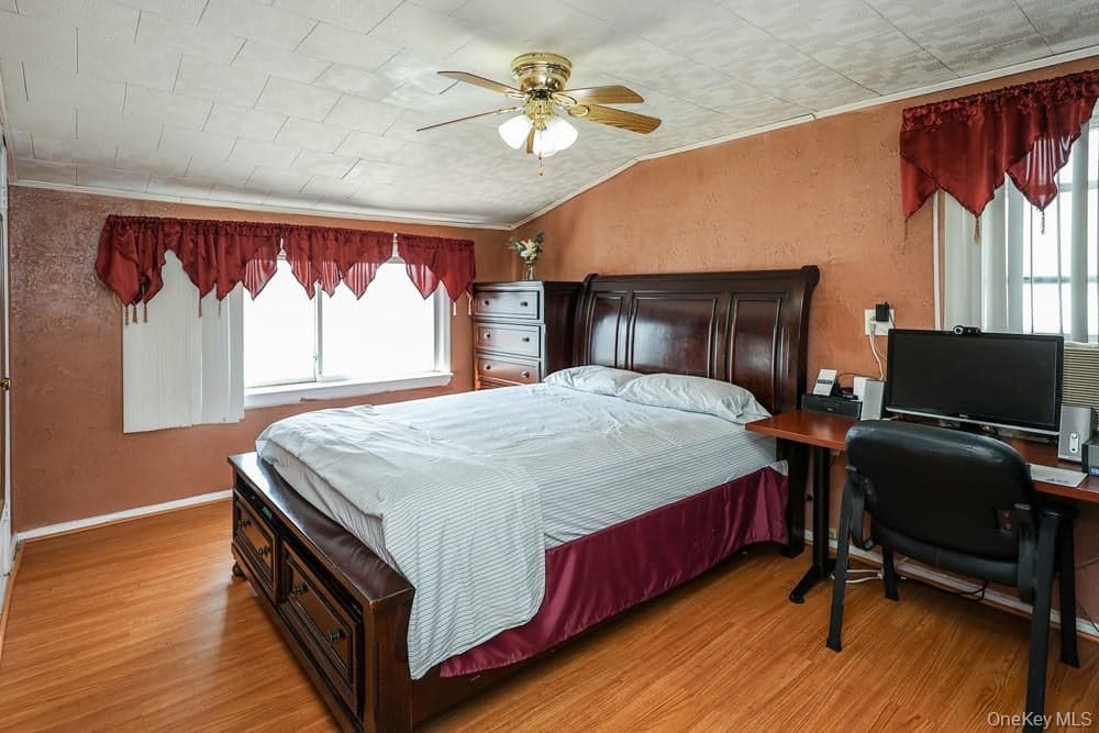 1491 Clay Street thumbnail 13