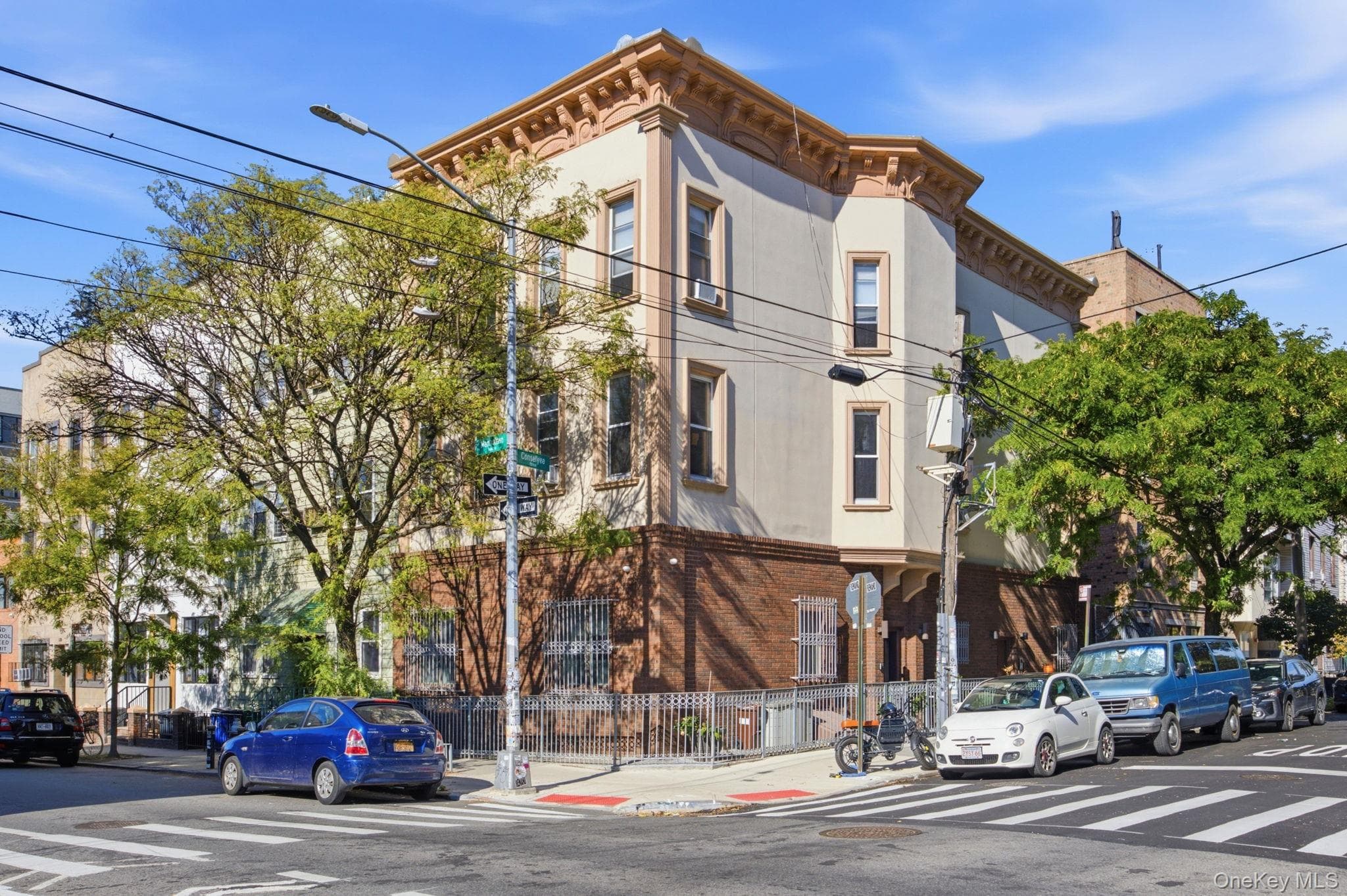 332 Manhattan Avenue, Brooklyn