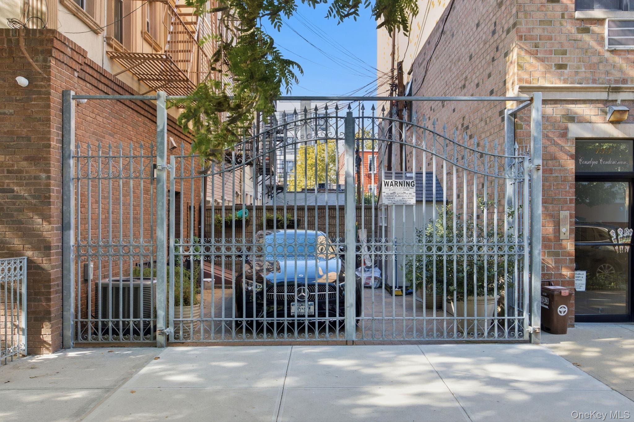 332 Manhattan Avenue thumbnail 2