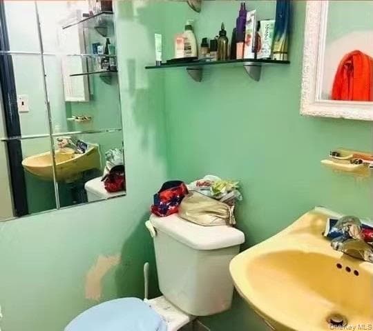 4588 161st Street thumbnail 9