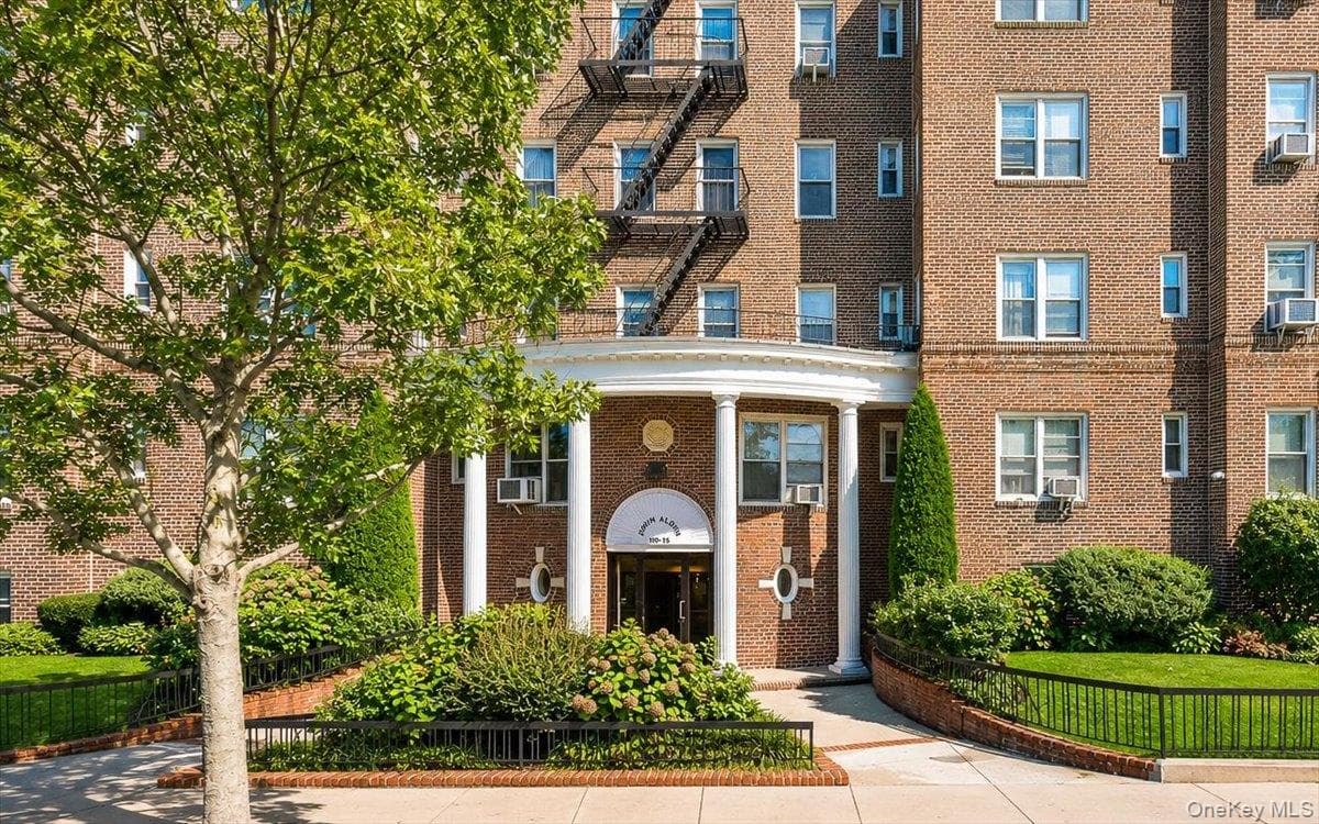110-35 72nd Road Unit: 202, Forest Hills