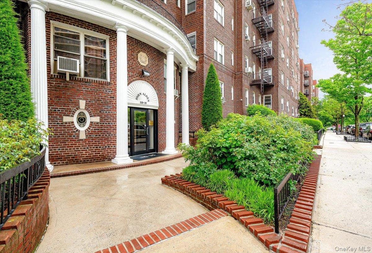 110-35 72nd Road Unit: 202 thumbnail 2