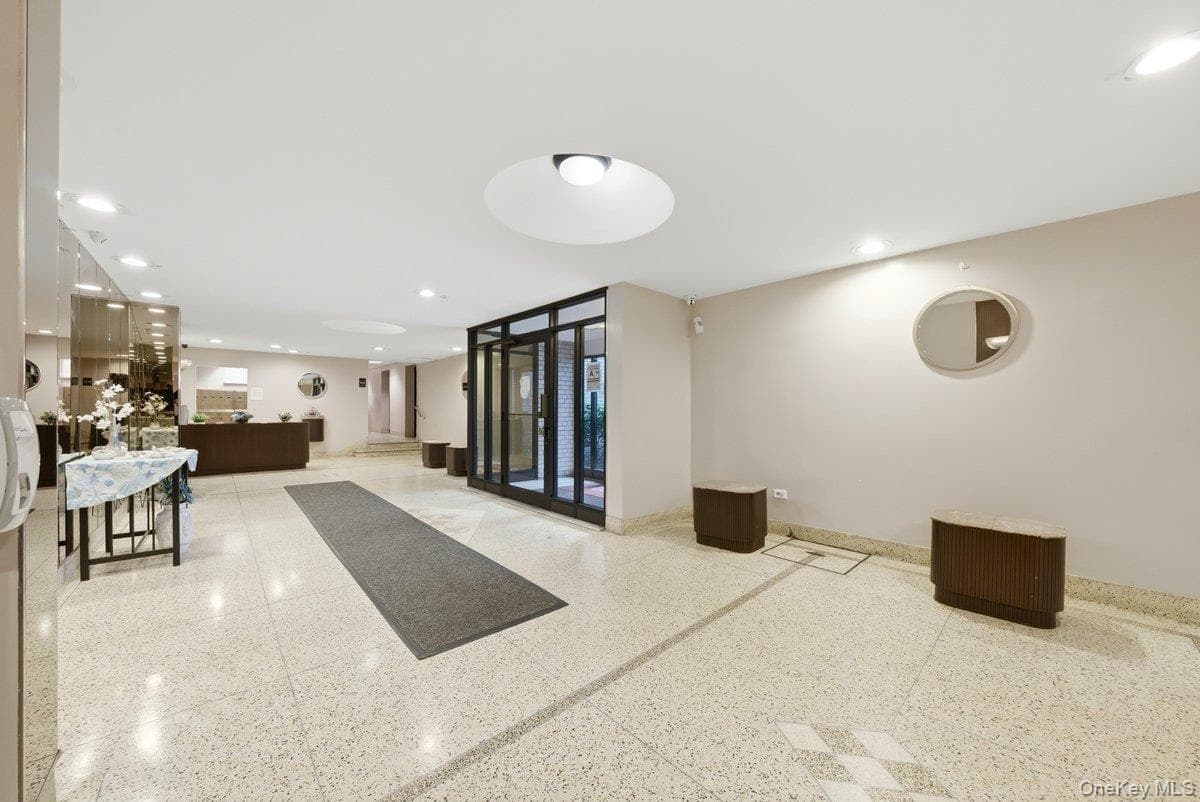 4320 Van Cortlandt PARK Unit: 1J thumbnail 20