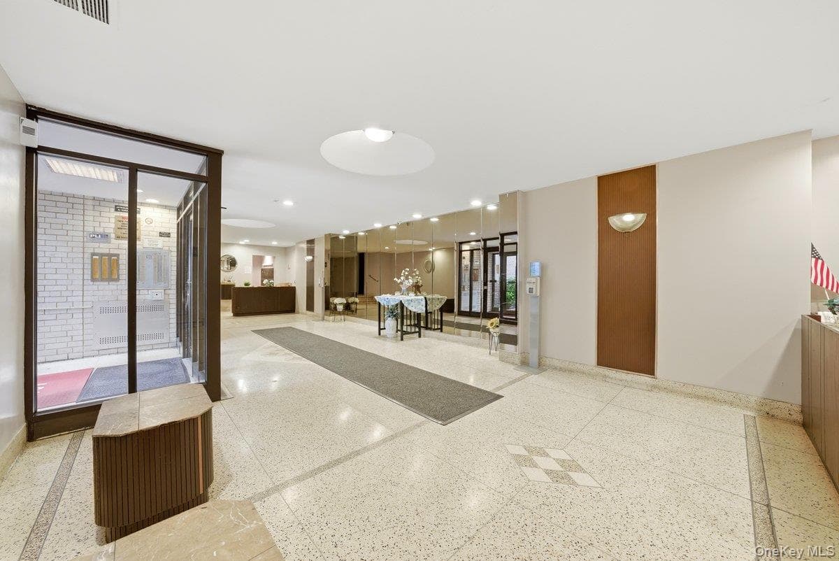 4320 Van Cortlandt PARK Unit: 1J thumbnail 23