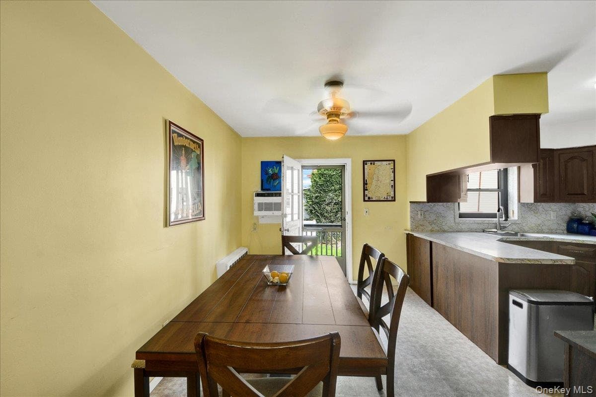 3015 Waterbury Avenue thumbnail 8