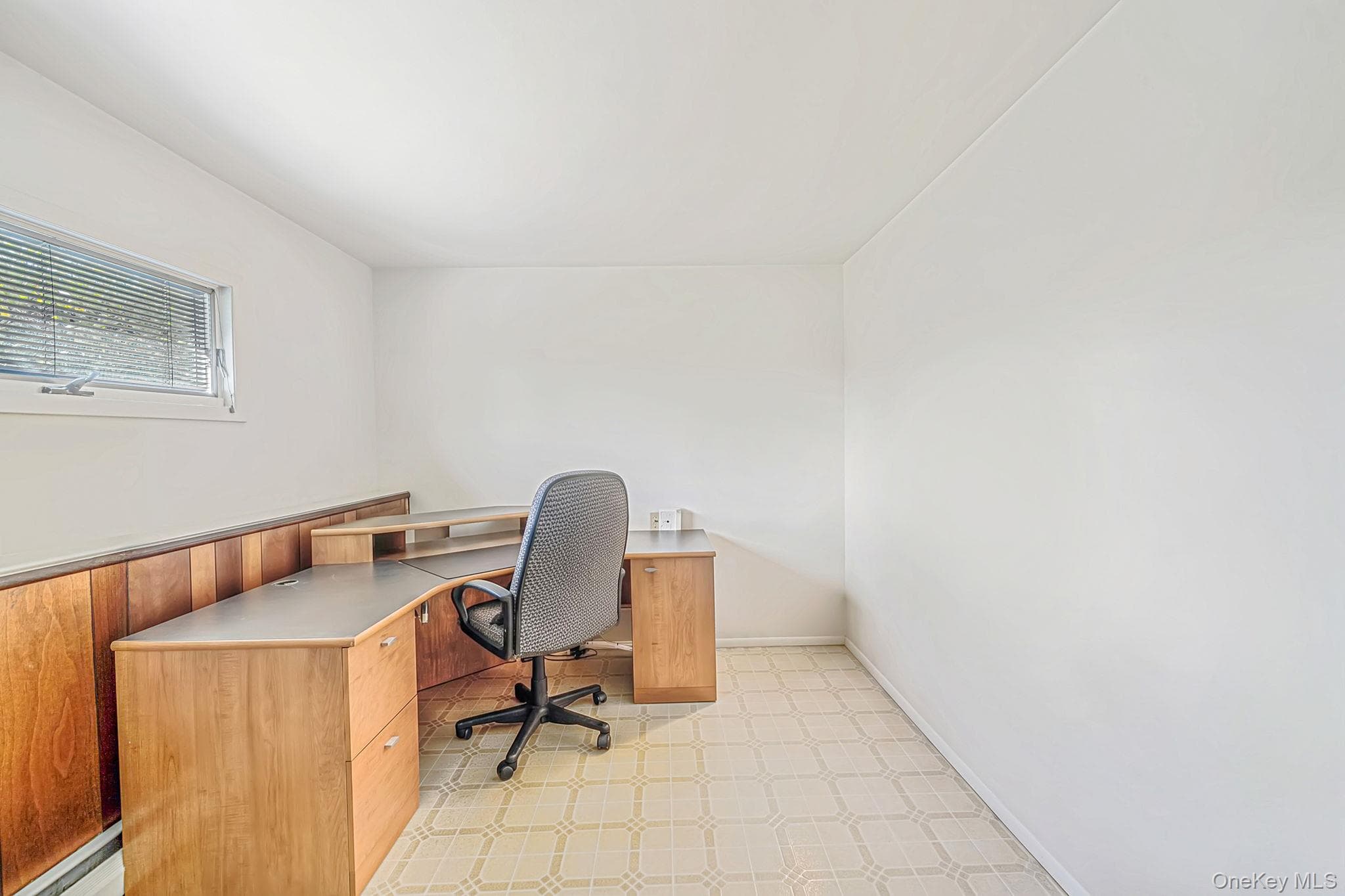251 Manhasset Street thumbnail 20