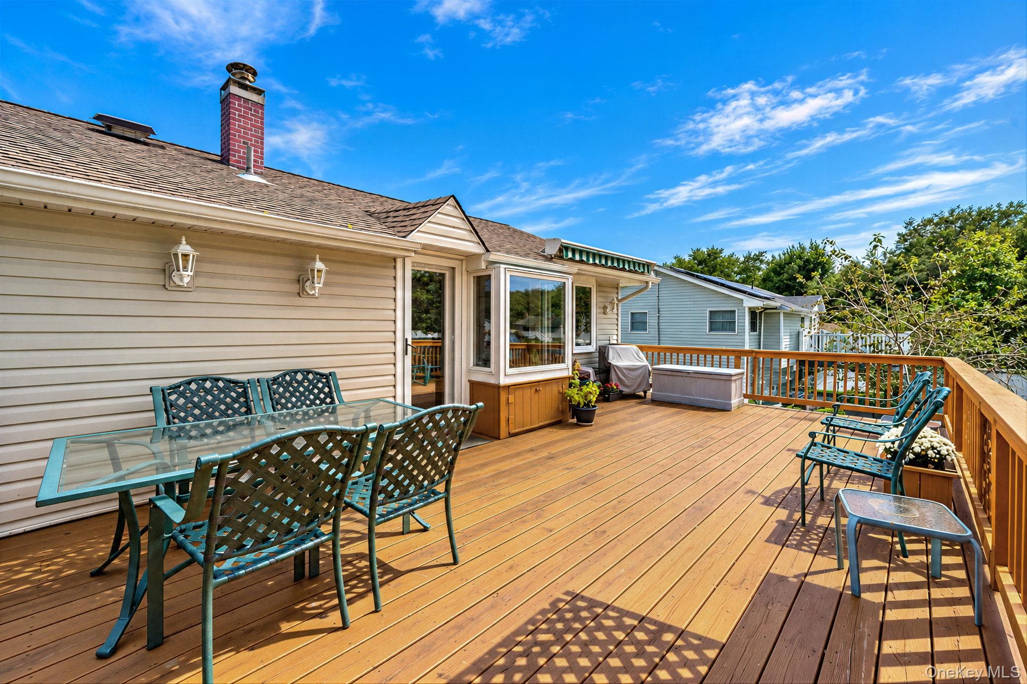 251 Manhasset Street thumbnail 25