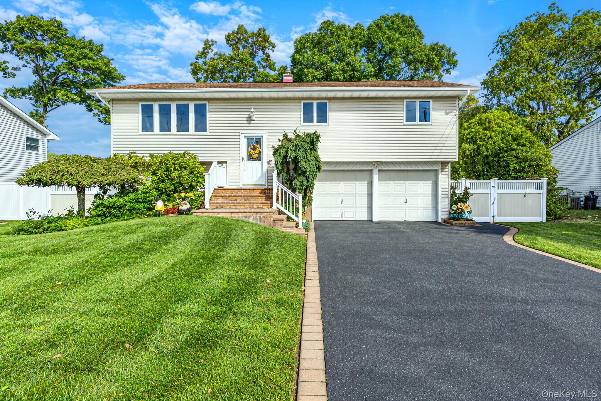 251 Manhasset Street, Islip Terrace