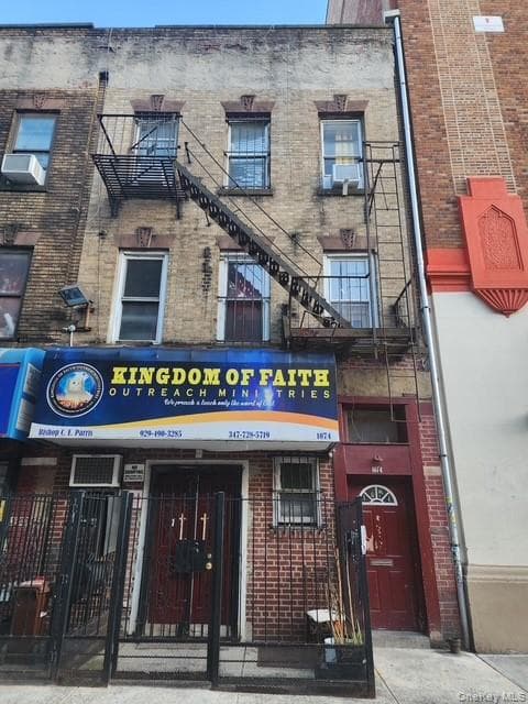 1074 Saint Johns Place thumbnail 2