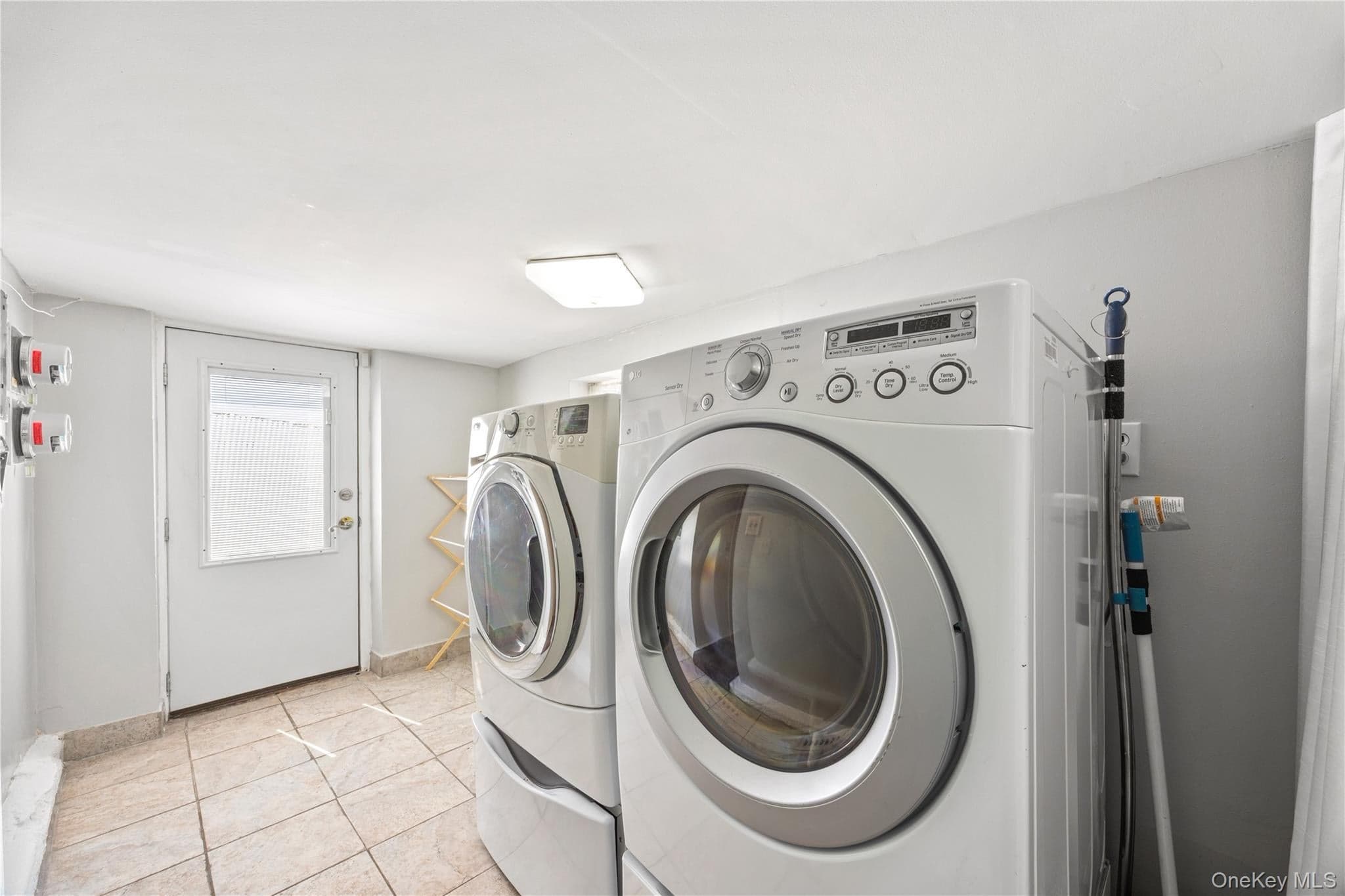 1034 Revere Avenue thumbnail 25