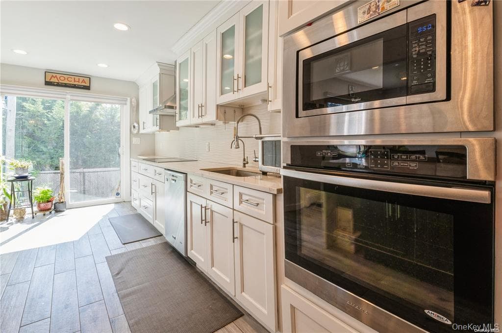 1040 Cedarhurst Street thumbnail 5