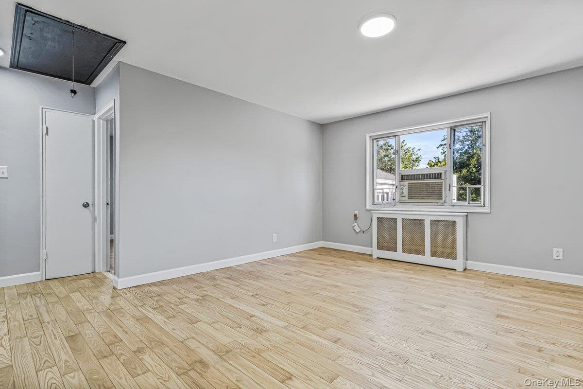 226-29 Manor Rd Rd Unit: #2 Upper thumbnail 8
