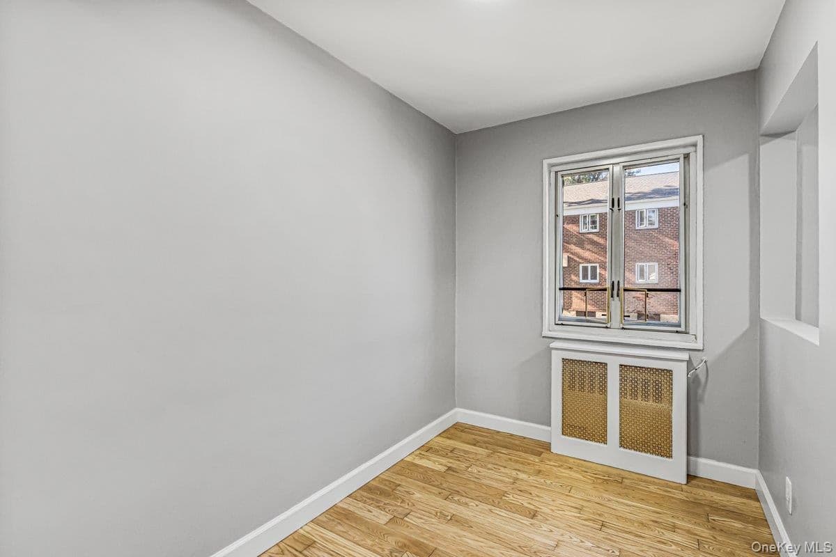 226-29 Manor Rd Rd Unit: #2 Upper thumbnail 11