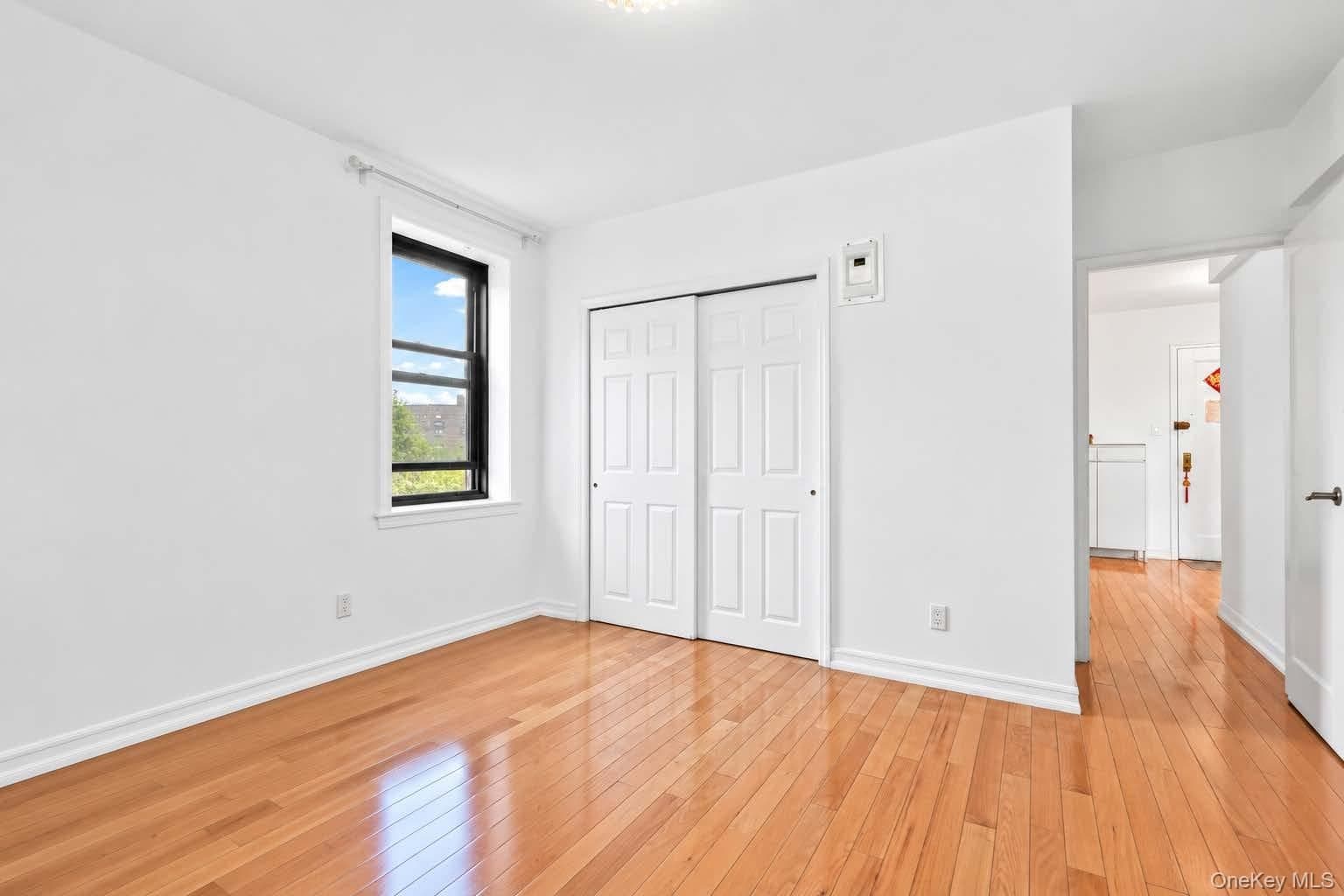 140-08 28th Road Unit: 5F thumbnail 5