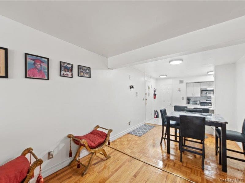 1910 S Pelham Parkway Unit: 3G thumbnail 7