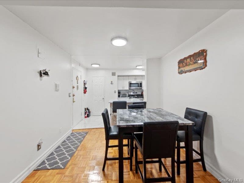 1910 S Pelham Parkway Unit: 3G thumbnail 6
