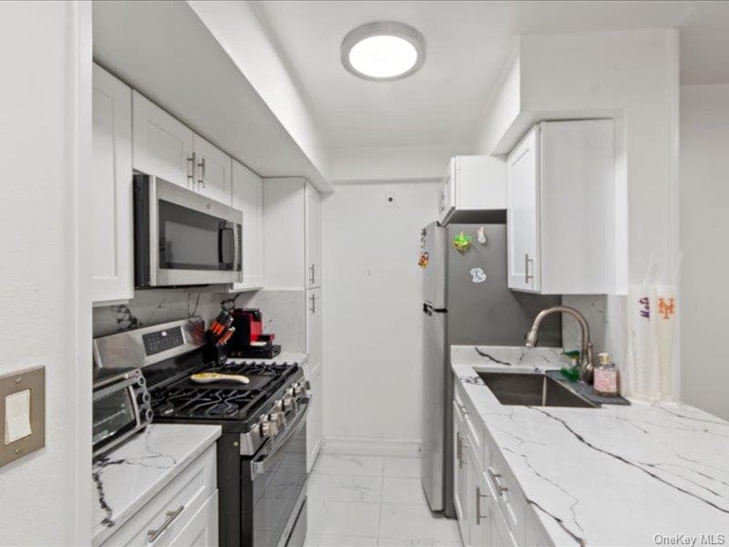 1910 S Pelham Parkway Unit: 3G thumbnail 9