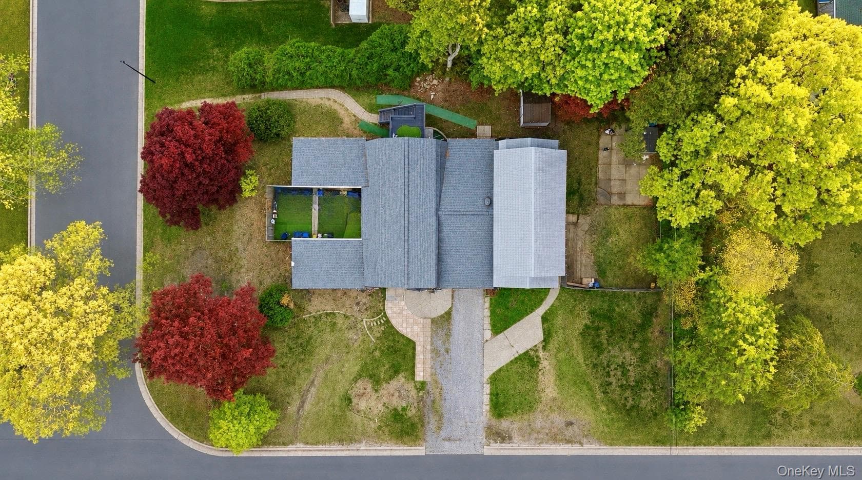 120 Morris Avenue thumbnail 2