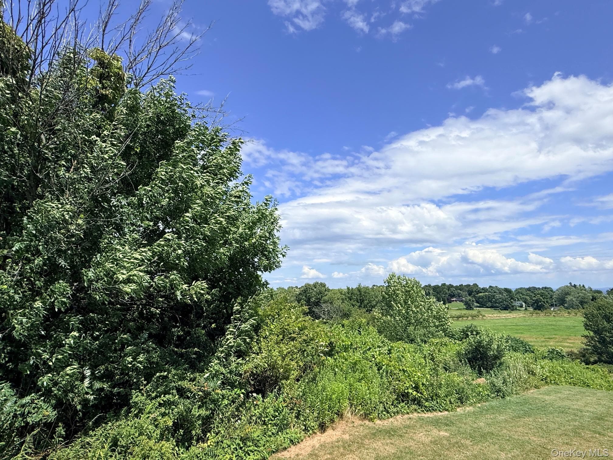 26 Quaker Hill Road thumbnail 2