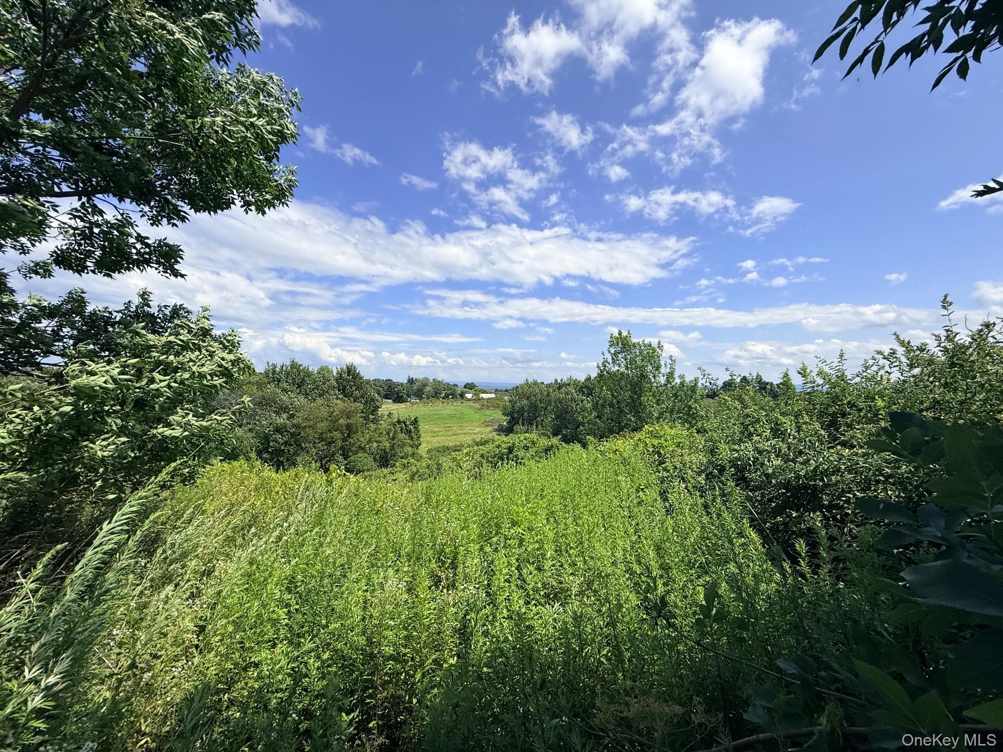 26 Quaker Hill Road, Milton