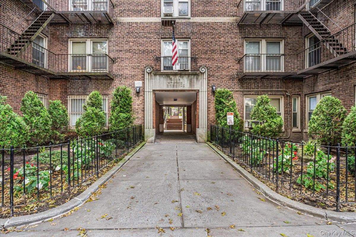 4820 44th Street Unit: 4C thumbnail 16