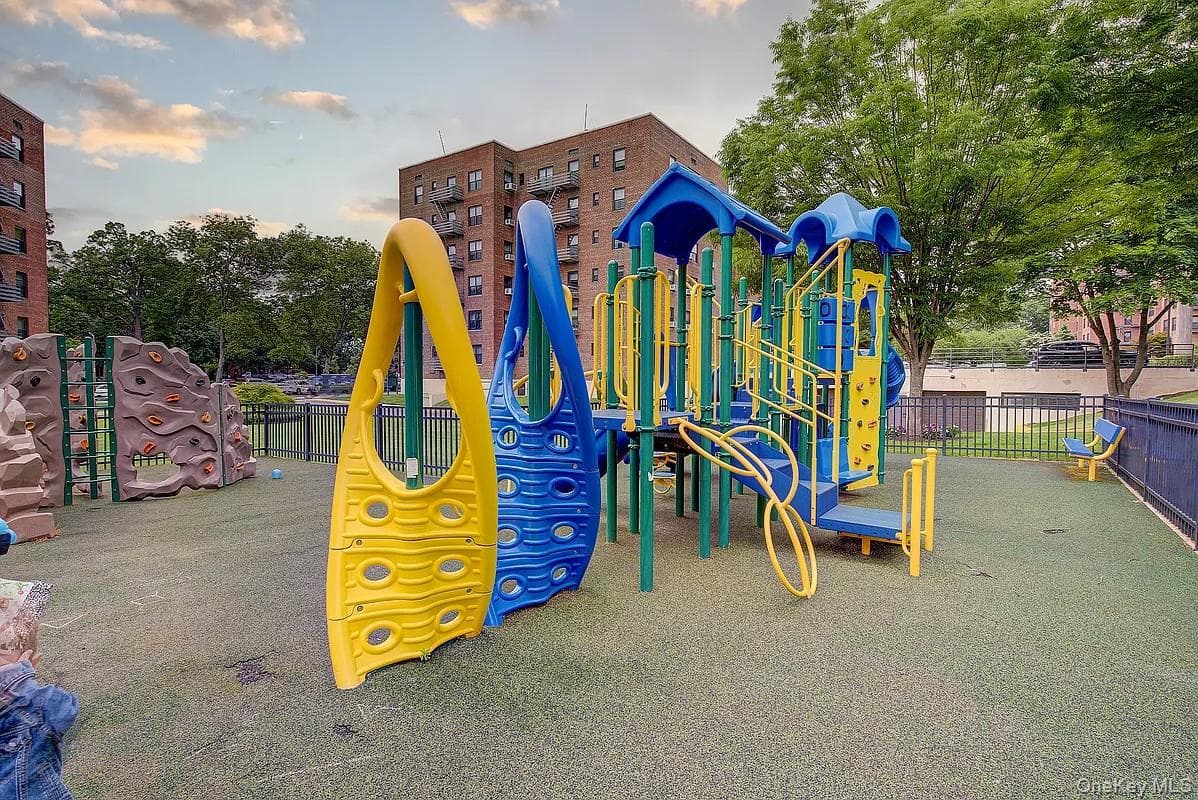 75-08 Bell Boulevard Unit: 3L thumbnail 26