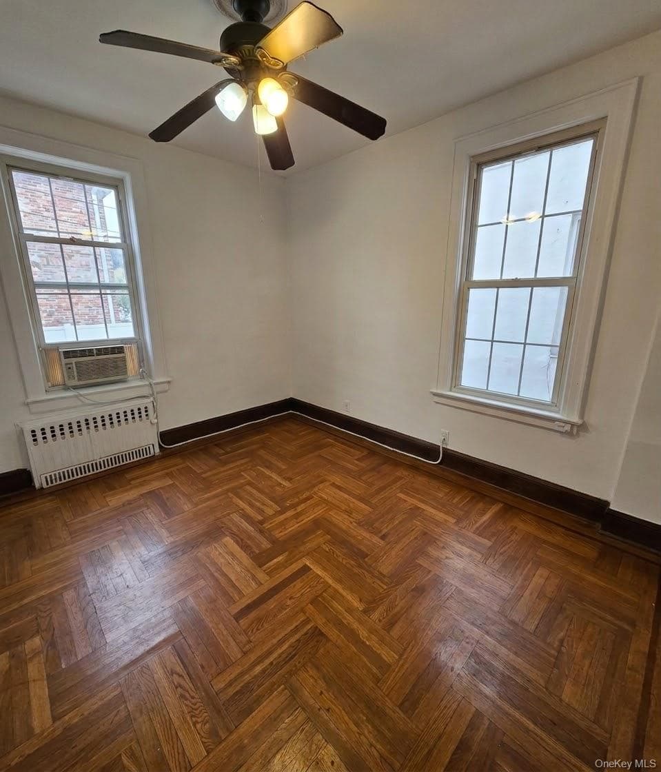 4115 Manhattan Avenue thumbnail 5