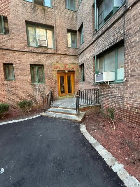 1545 Archer Road Unit: 1G, Bronx