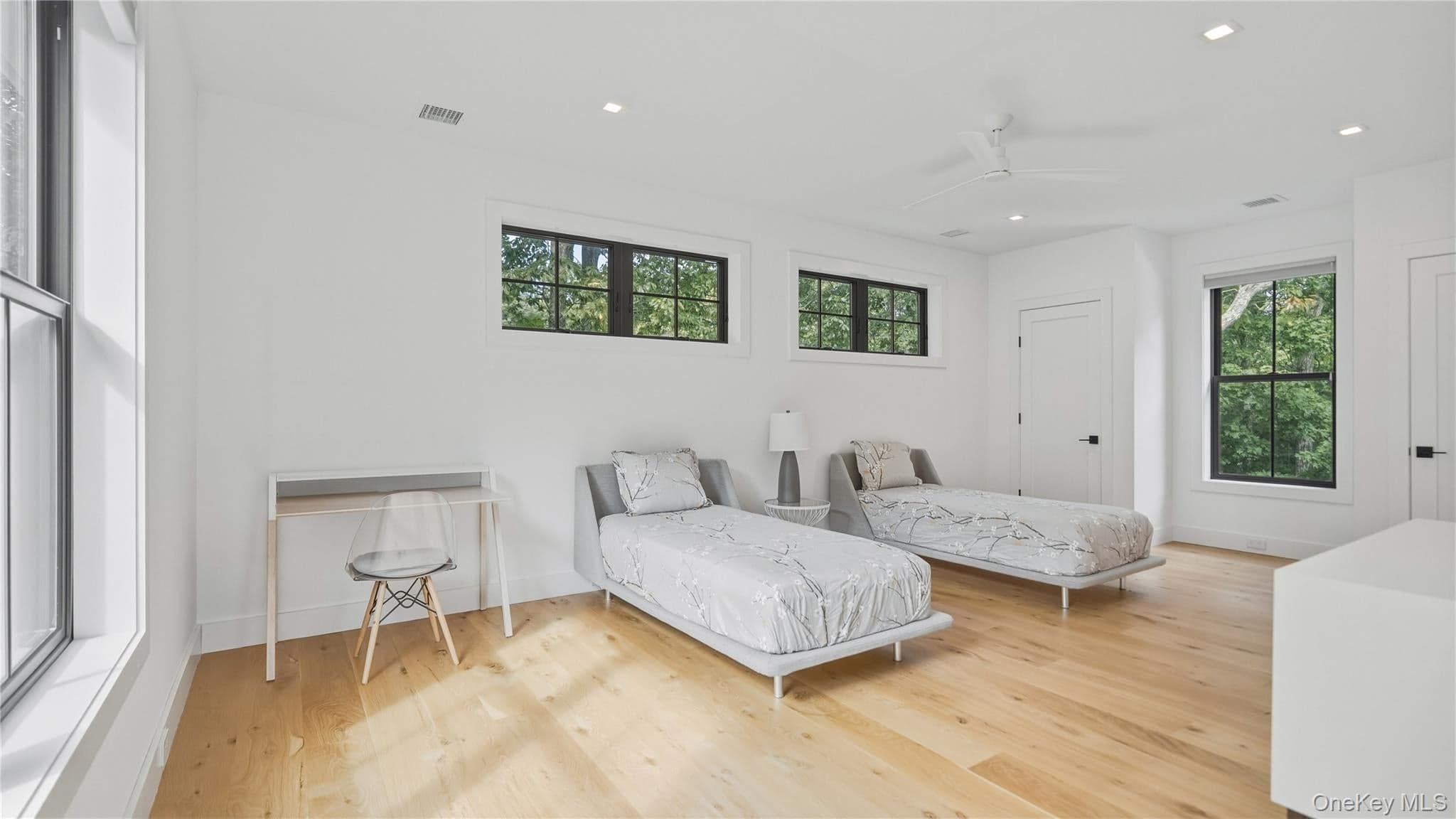 2 Bayview Avenue thumbnail 16