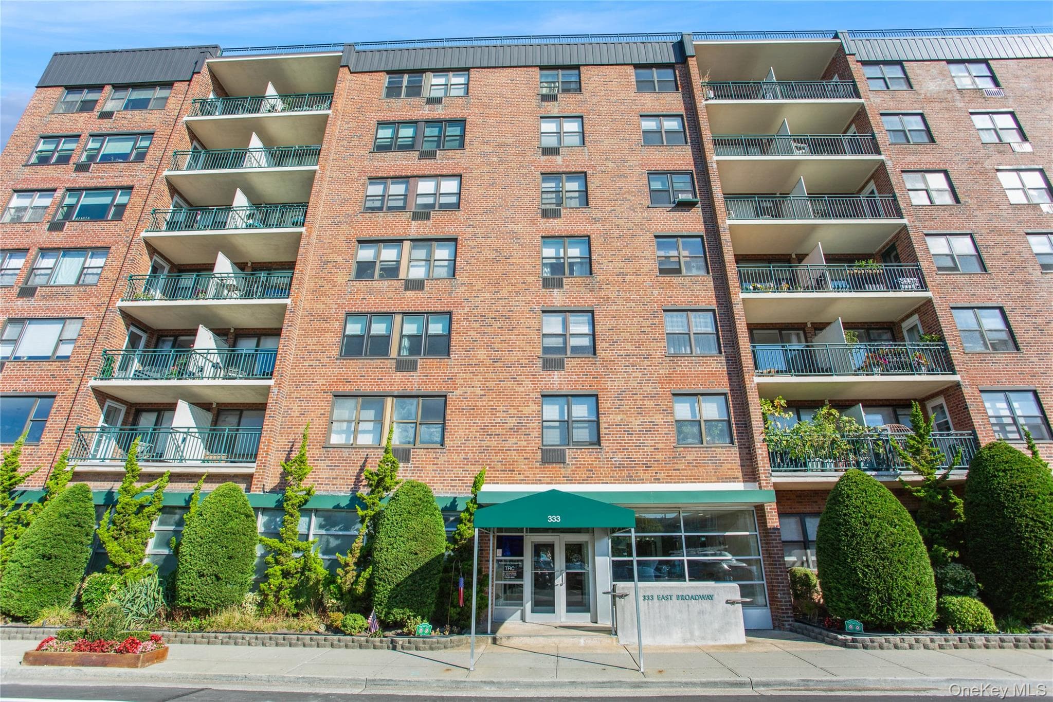 333 E Broadway Unit: 3B thumbnail 2