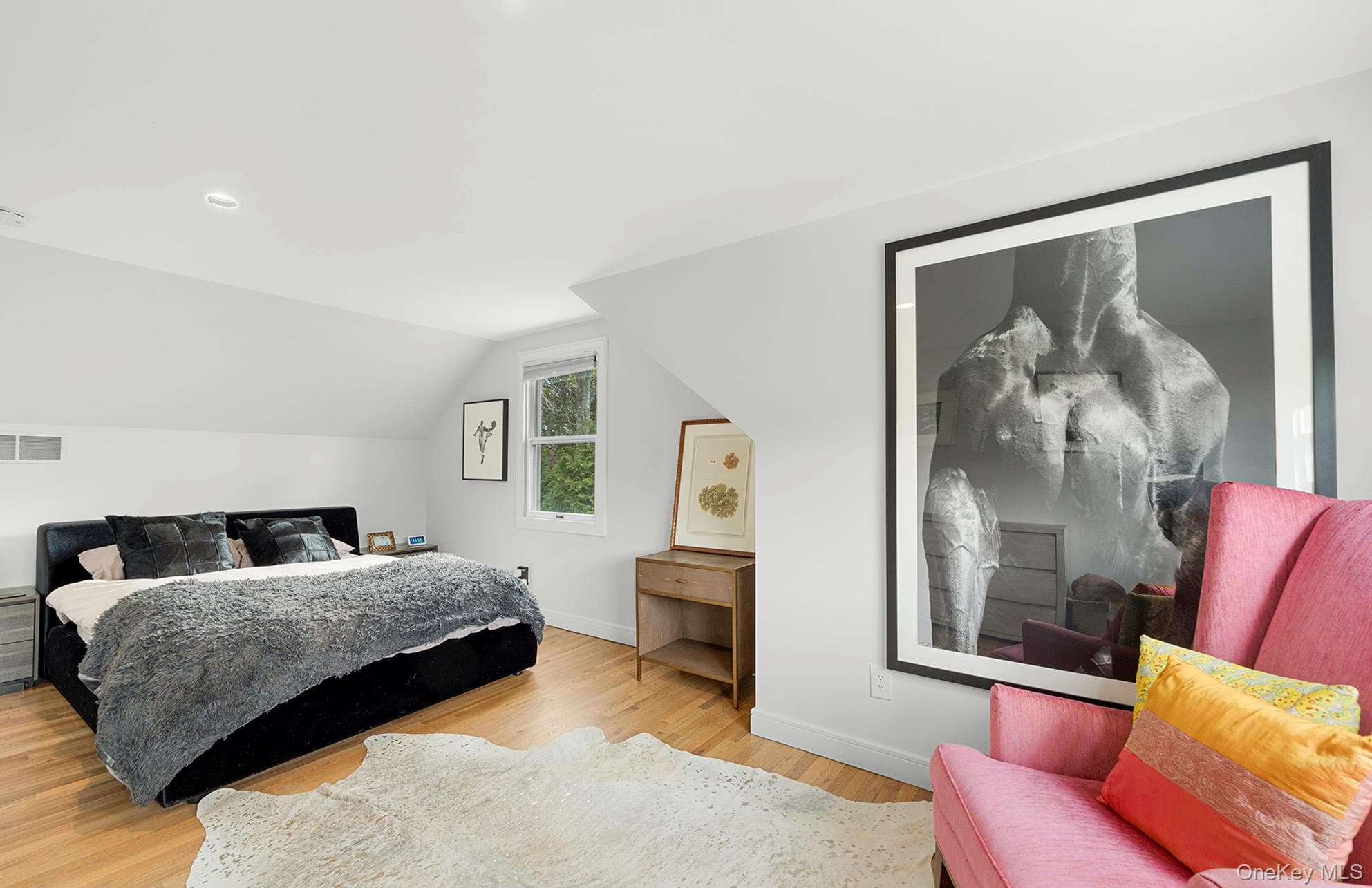 770 Hill Street thumbnail 18