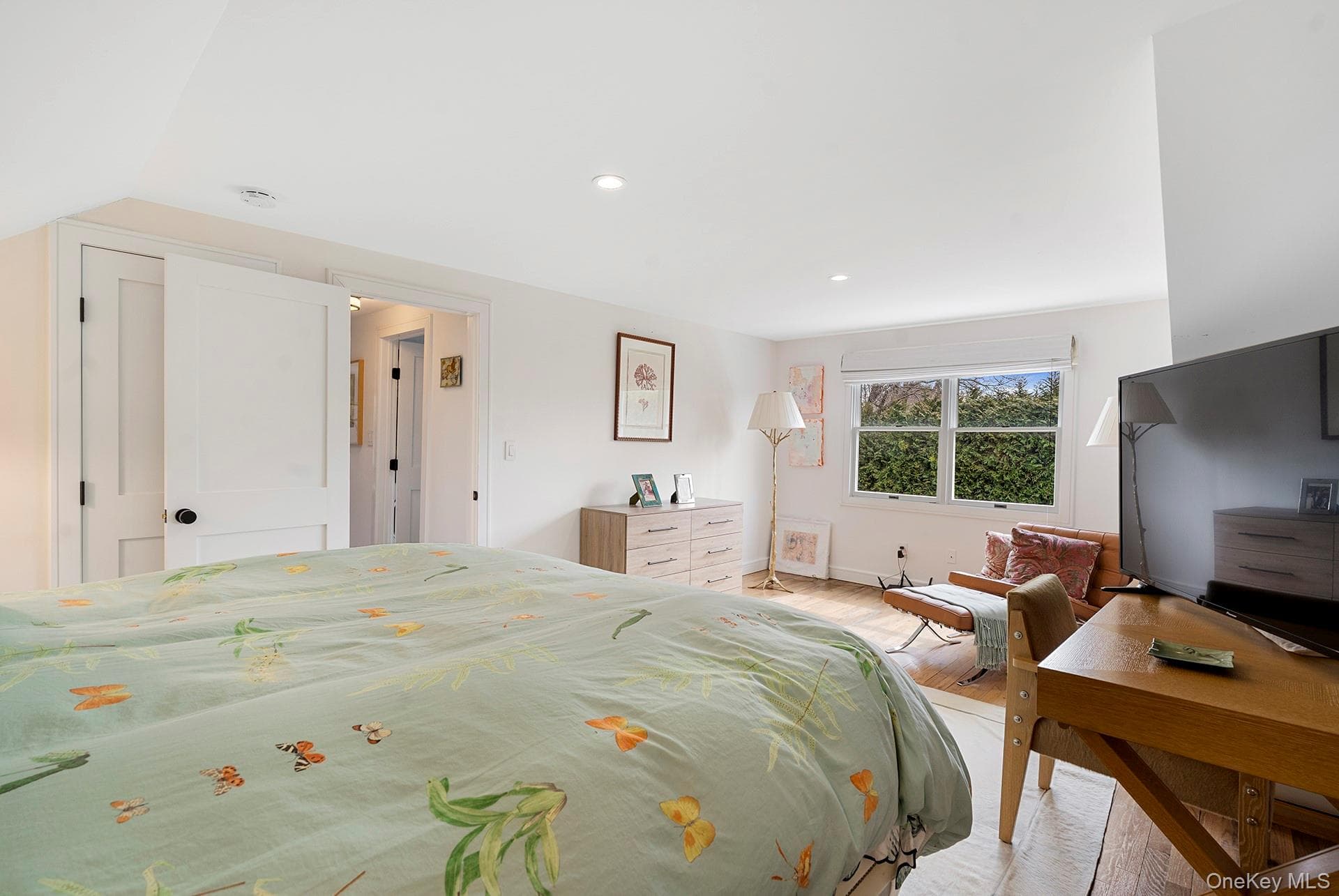 770 Hill Street thumbnail 22