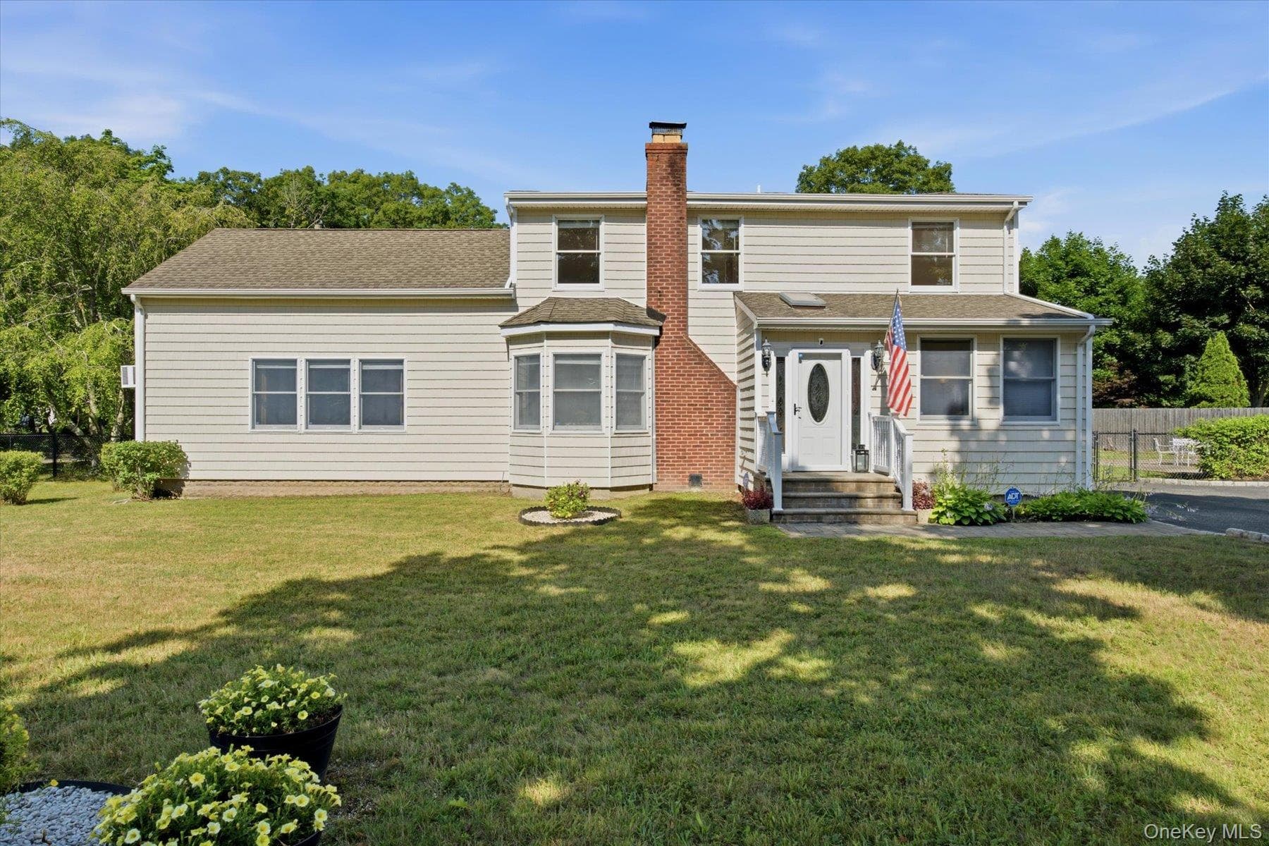 498 Miller Place Road thumbnail 3
