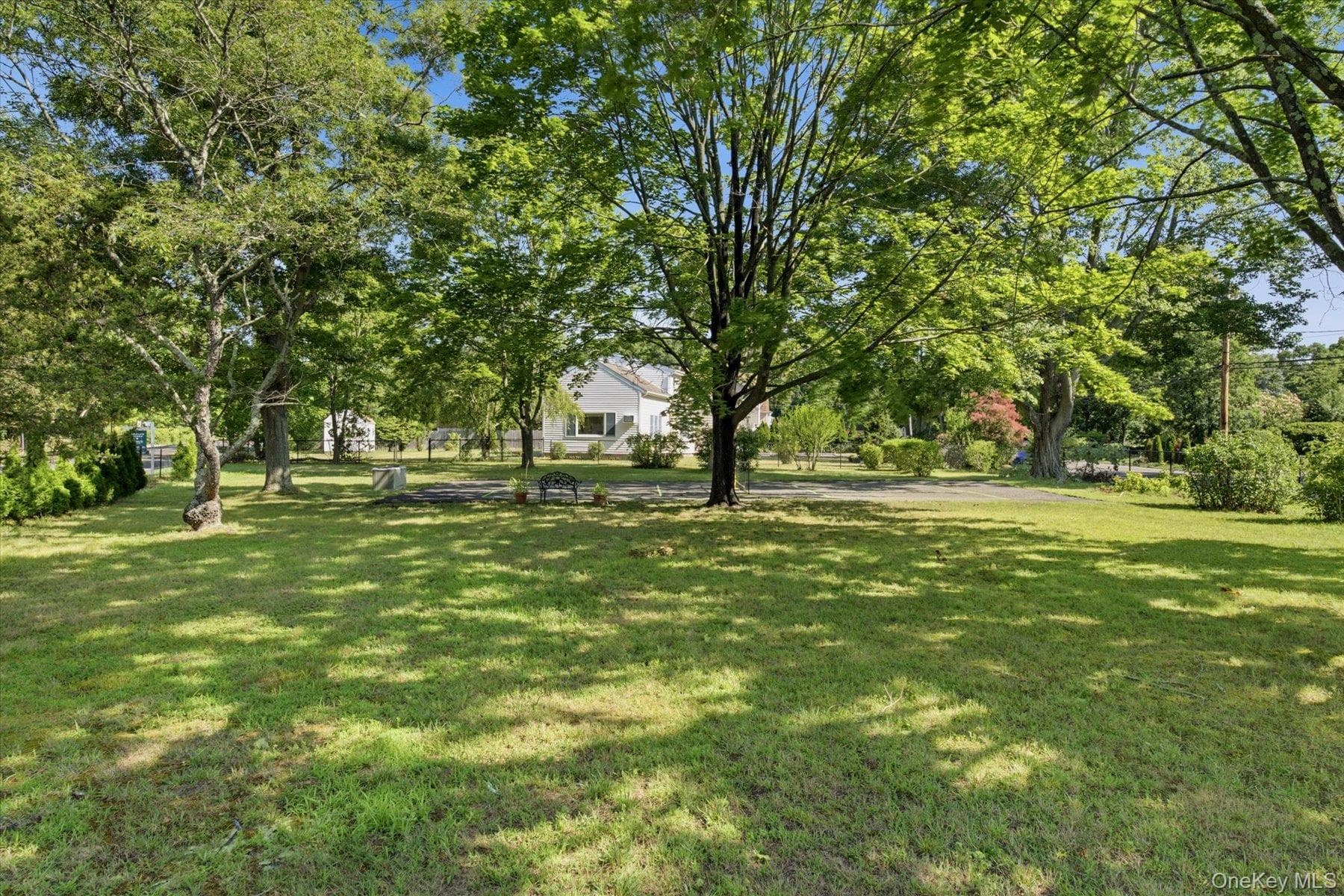 498 Miller Place Road thumbnail 35