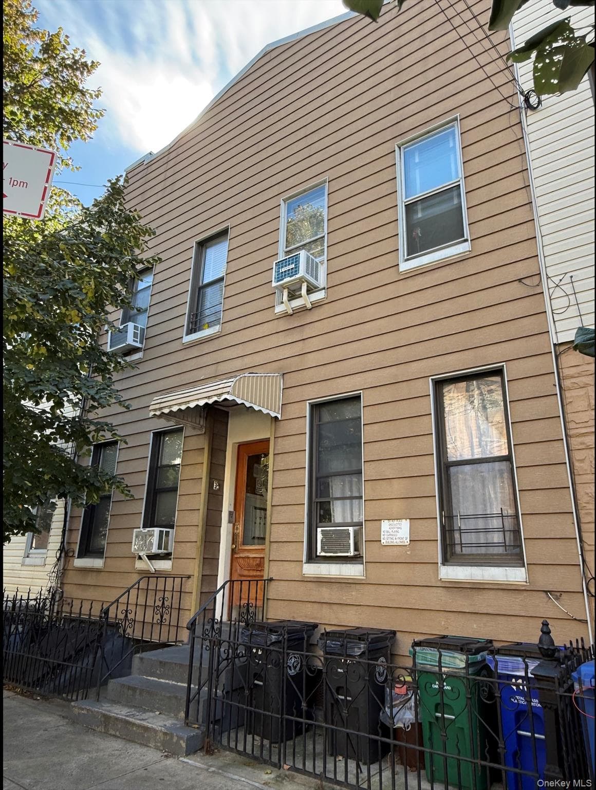 410 Onderdonk Avenue, Ridgewood