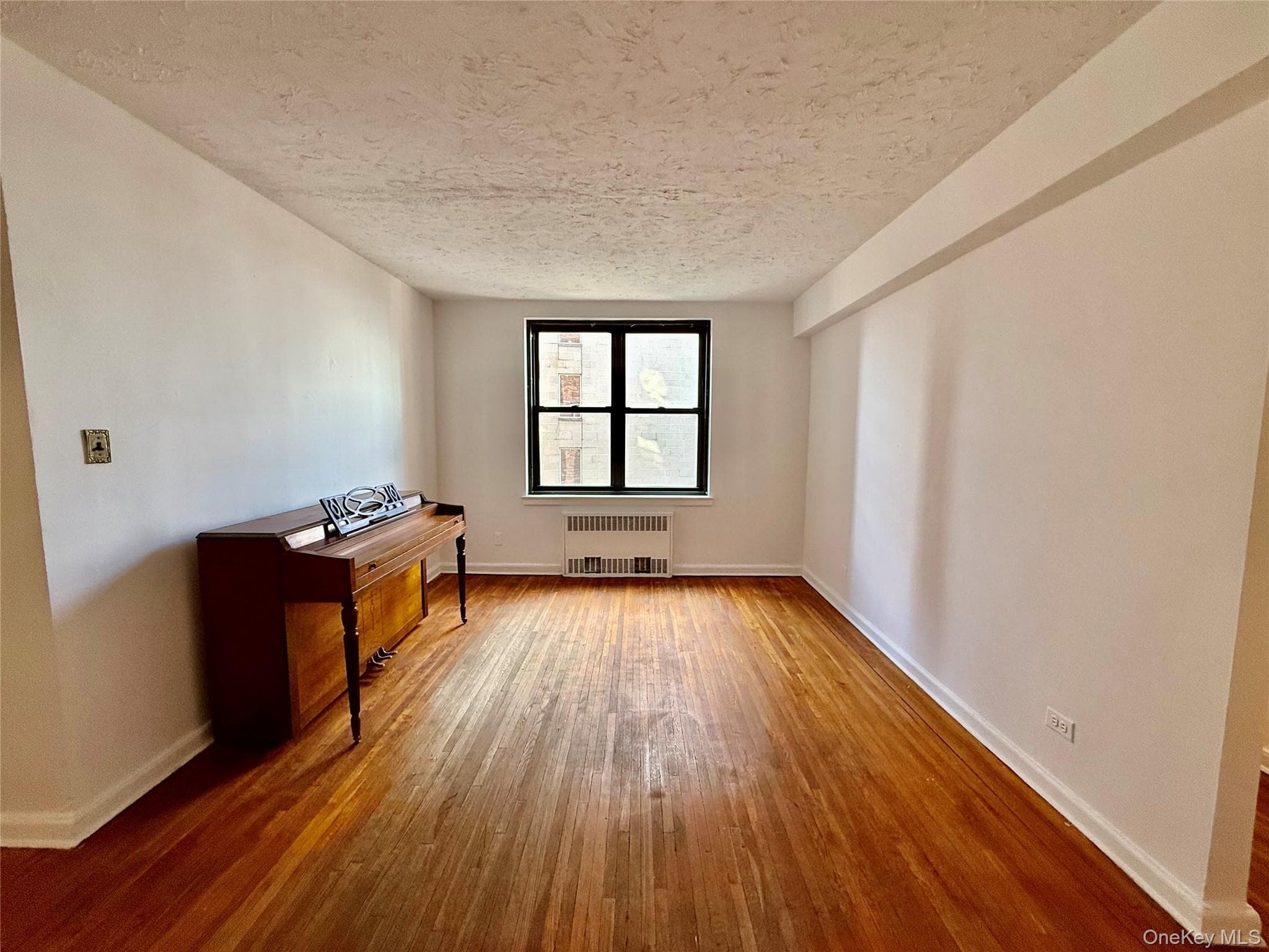 112-24 Northern Boulevard Unit: 3G thumbnail 4