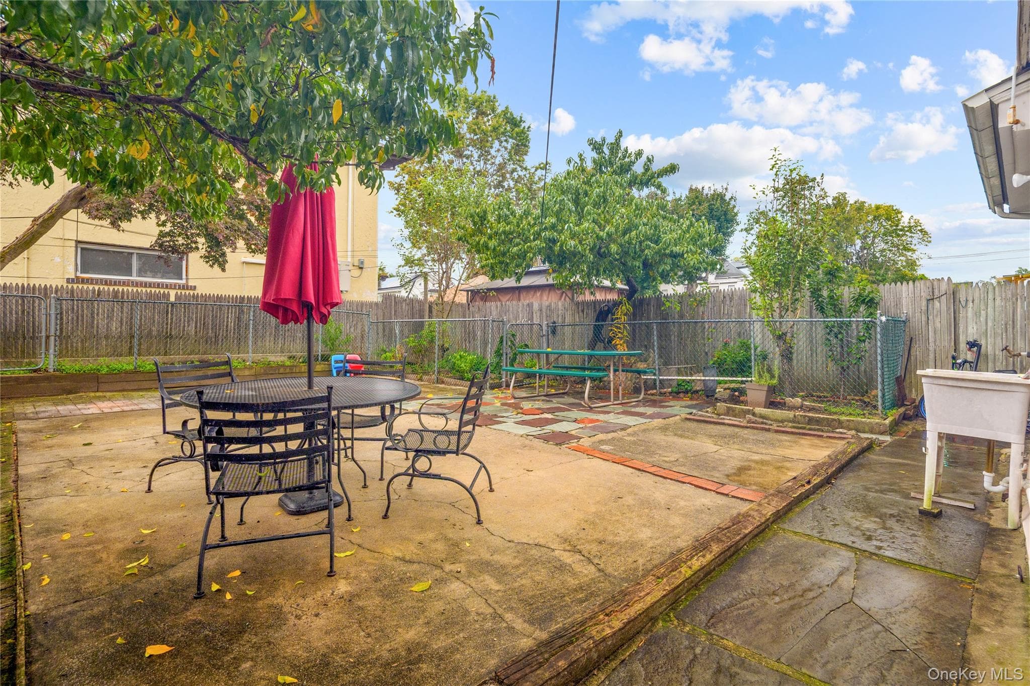 339 Hawthorne Avenue thumbnail 43