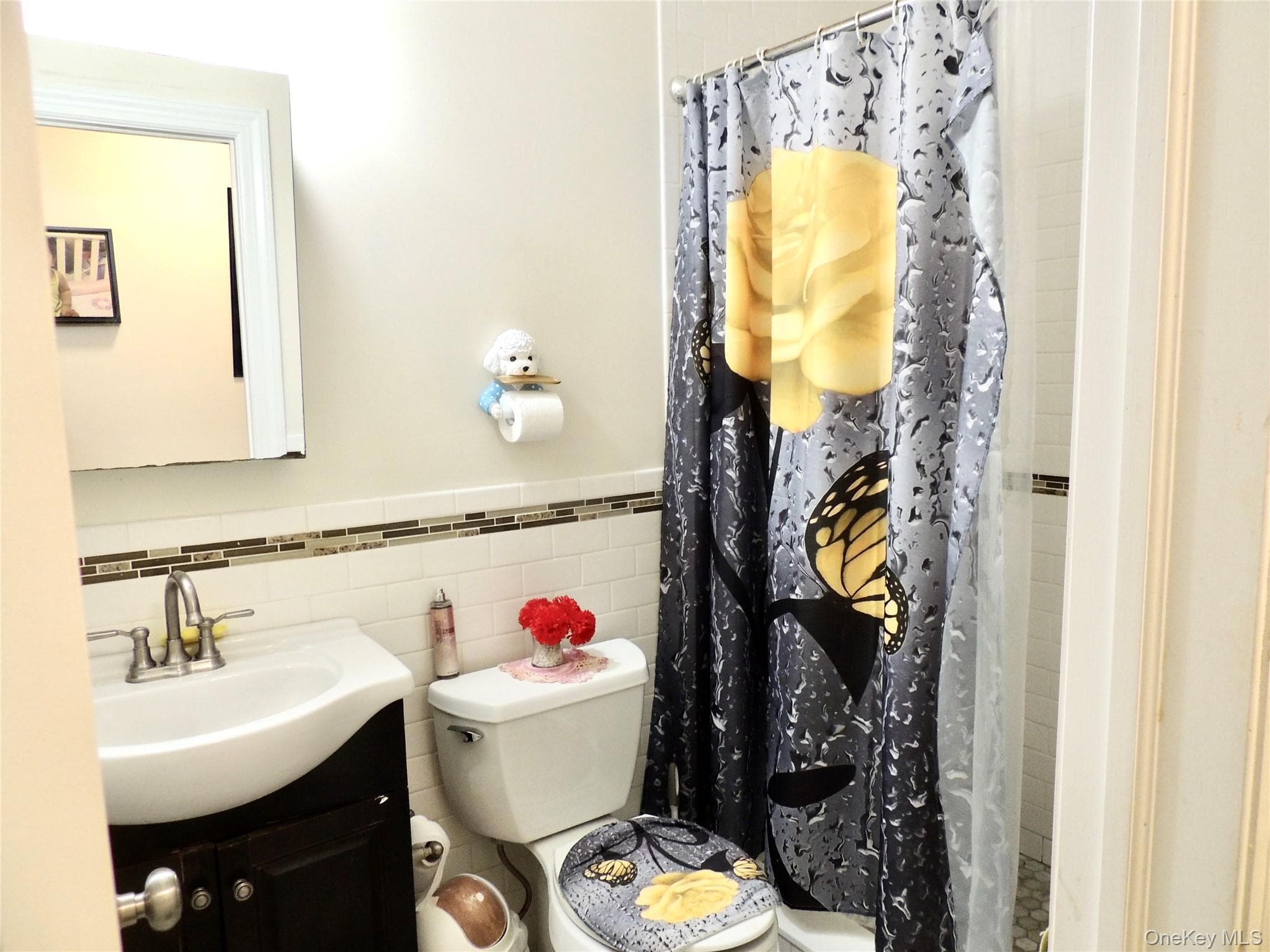 212 Beekman Avenue thumbnail 12