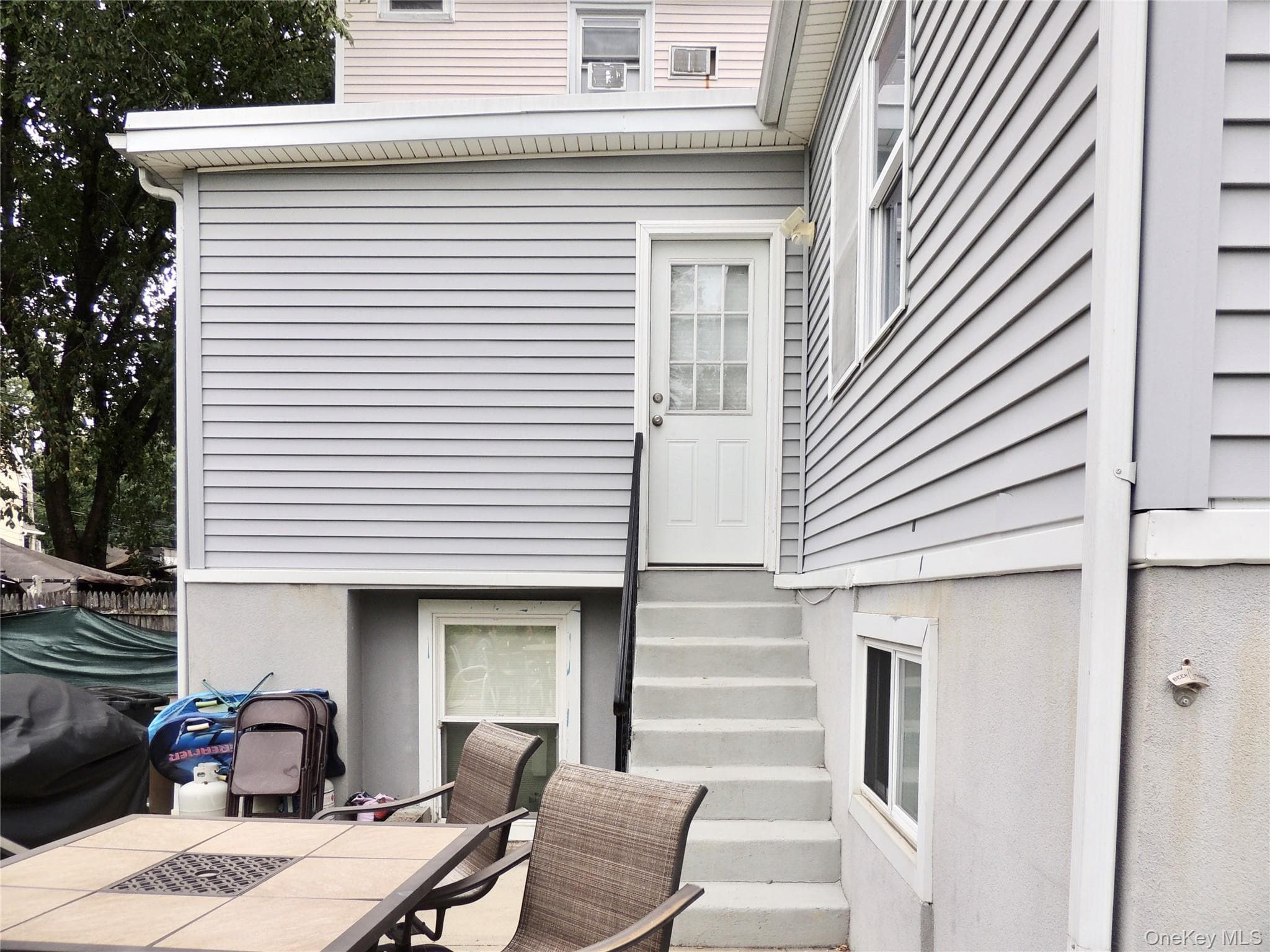 212 Beekman Avenue thumbnail 25