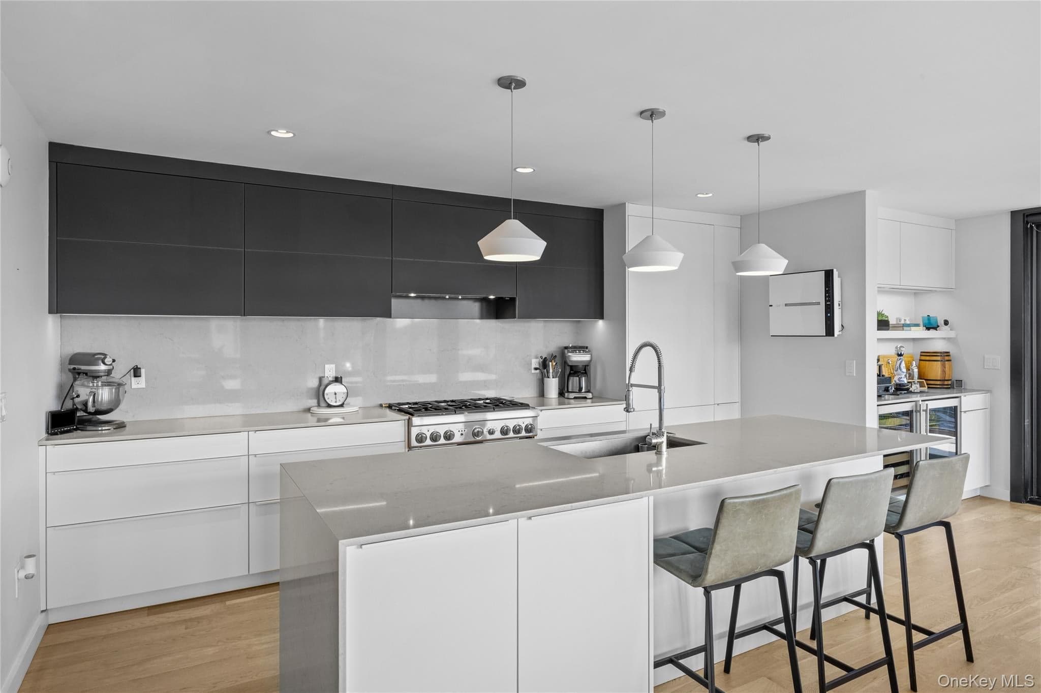 35 Wyoming Avenue thumbnail 13